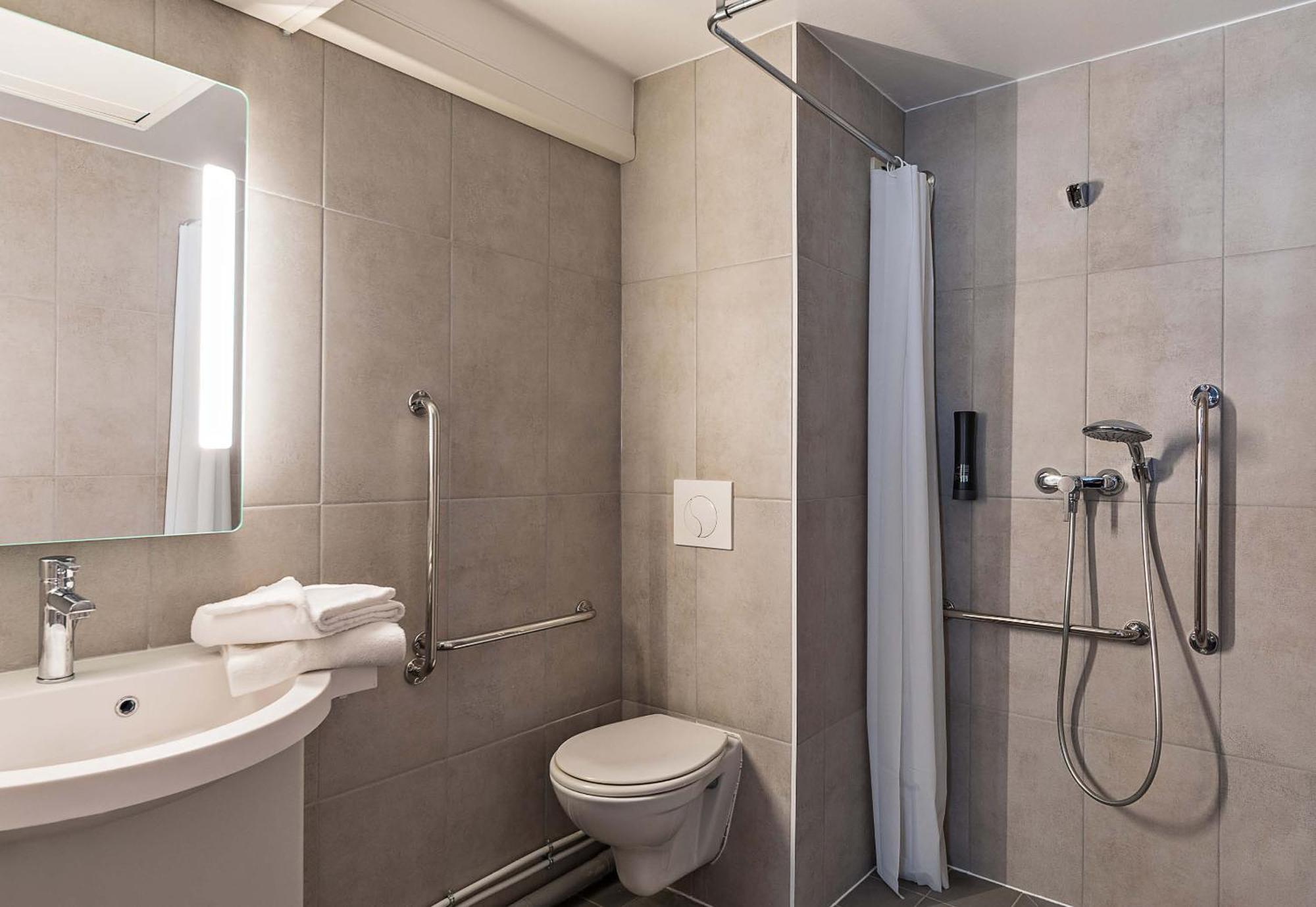 B&B Hotel Rouen Centre Rive Droite Esterno foto