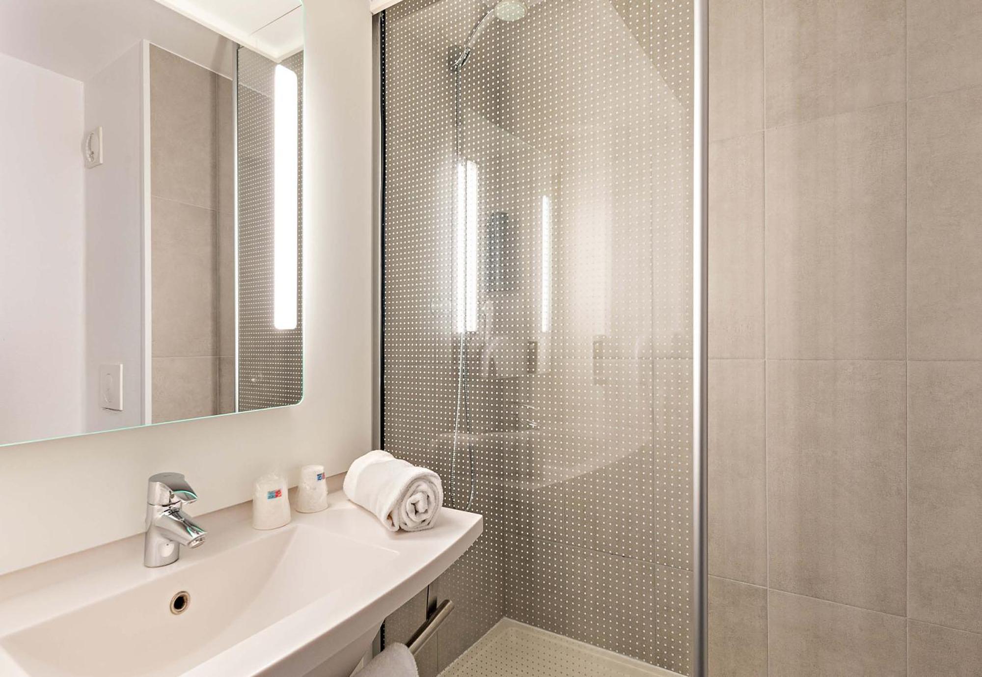 B&B Hotel Rouen Centre Rive Droite Esterno foto