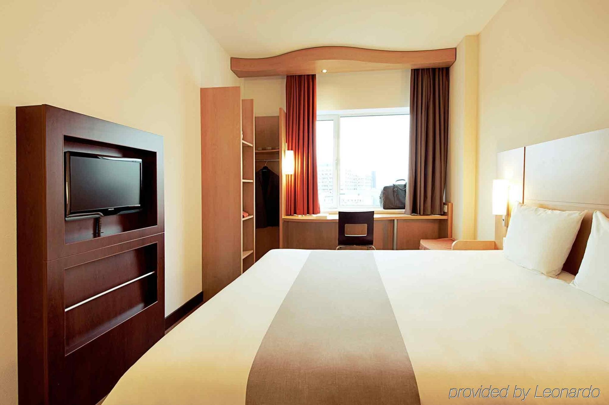B&B Hotel Rouen Centre Rive Droite Esterno foto